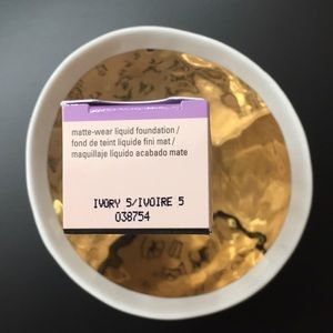 Mary-Kay Timewise Matte-Wear Liquid Foundation